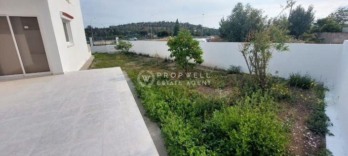 Image No.5-Villa de 5 chambres à vendre à Aradippou