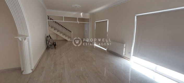 Image No.7-Villa de 5 chambres à vendre à Aradippou