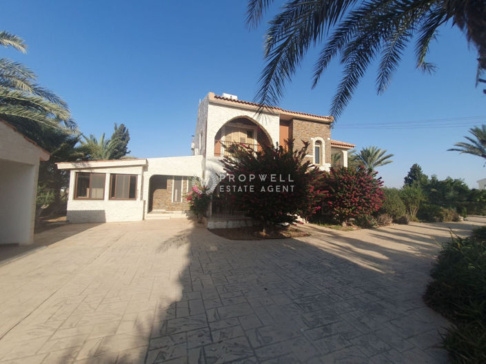 Image No.6-5 Bed Villa for sale