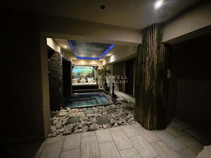 Image No.3-Commercial à vendre à Mckenzie