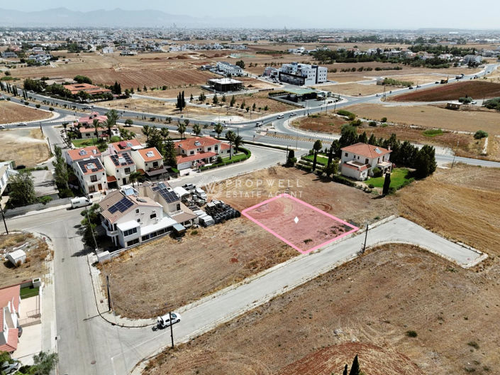 Image No.2-Terrain à vendre à Lakatamia