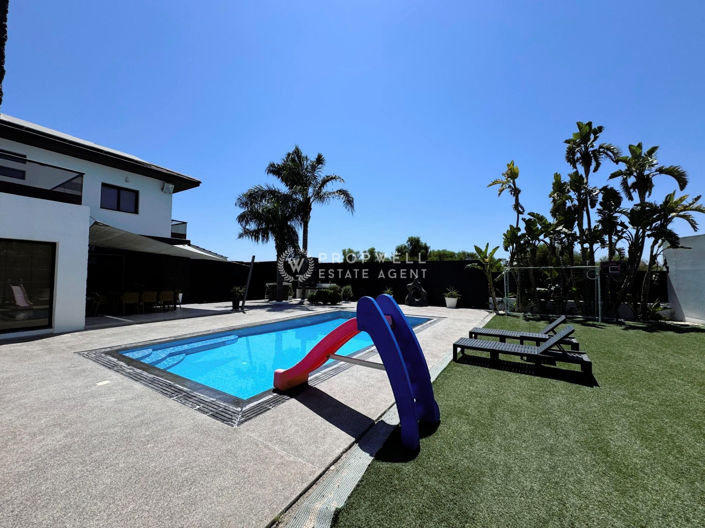 Image No.15-4 Bed House for sale