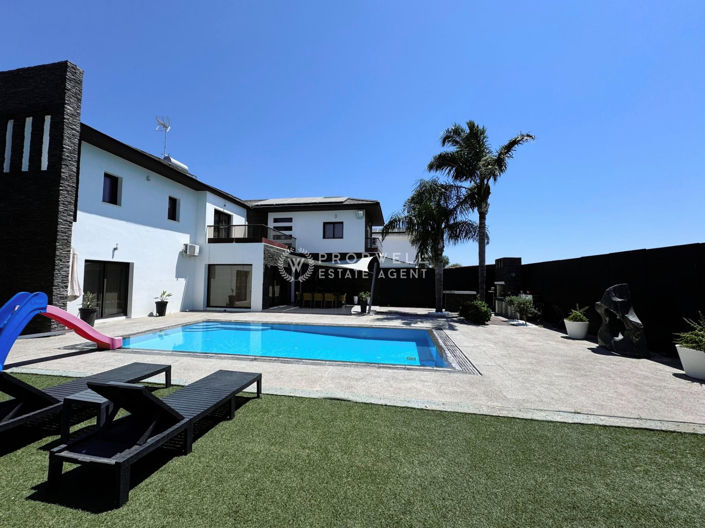 Image No.23-4 Bed House for sale