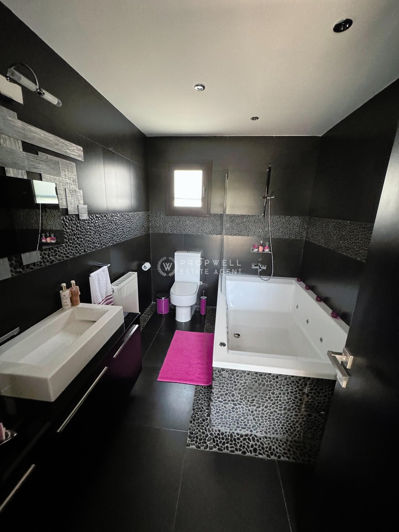 Image No.24-4 Bed House for sale