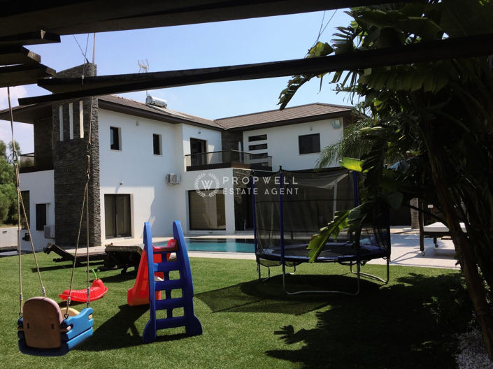 Image No.34-4 Bed House for sale