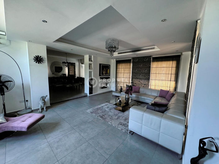 Image No.4-4 Bed House for sale