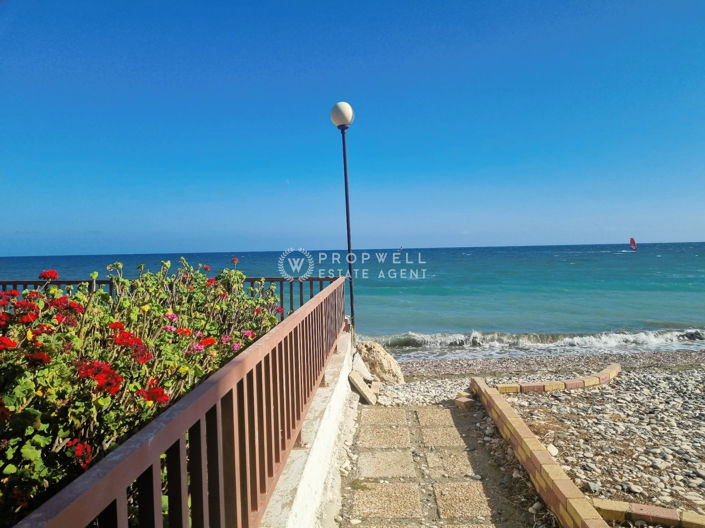 Image No.1-4 Bed House for sale