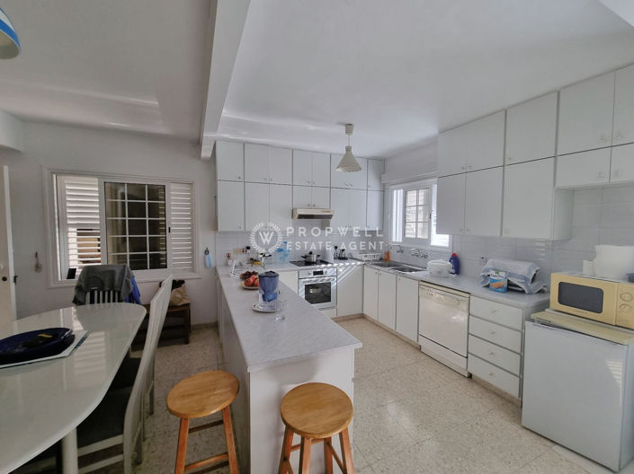 Image No.13-Maison de 4 chambres à vendre à Meneou