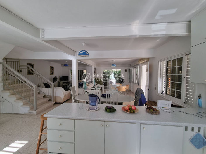 Image No.15-Maison de 4 chambres à vendre à Meneou