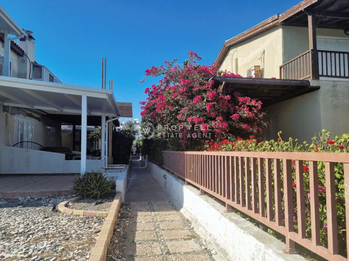 Image No.7-Maison de 4 chambres à vendre à Meneou