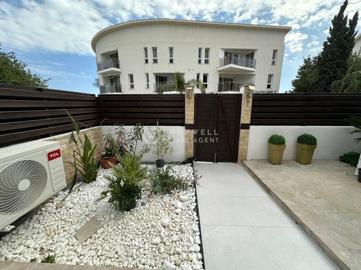 Image No.20-2 Bed Apartment for sale