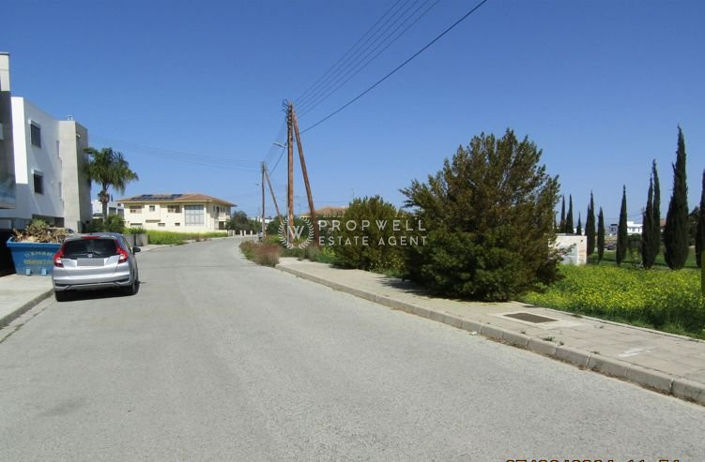 Image No.2-Terrain à vendre à Lakatamia