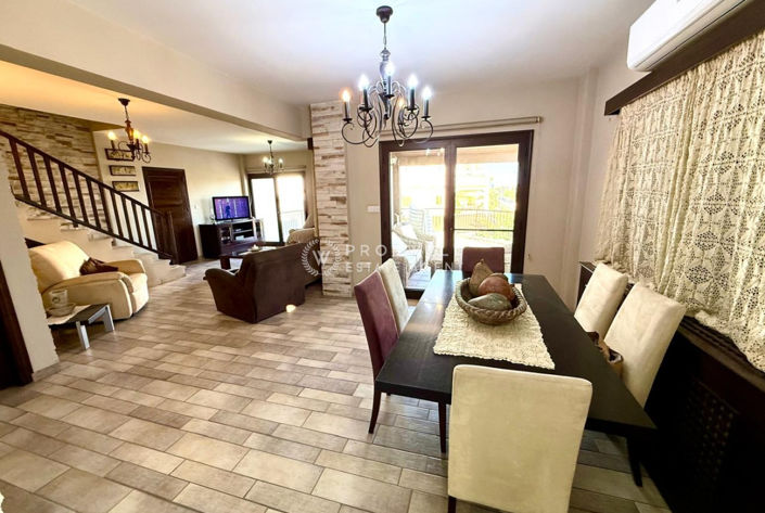 Image No.6-Maison de ville de 3 chambres à vendre à Larnaca