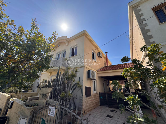 Image No.17-3 Bed House for sale