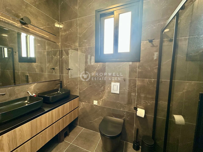 Image No.11-5 Bed Villa for sale