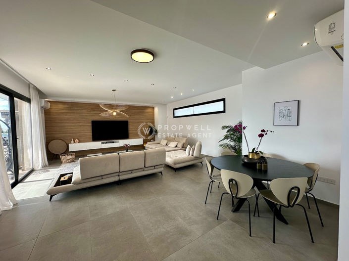 Image No.5-5 Bed Villa for sale