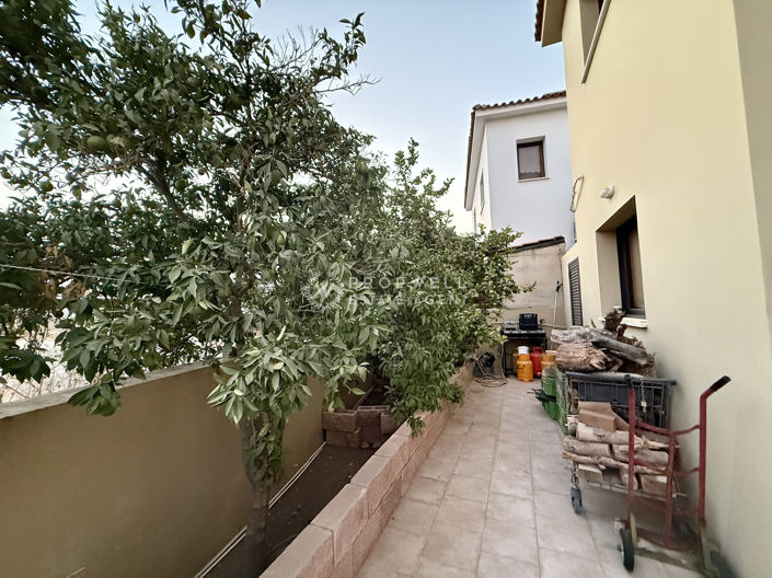 Image No.12-4 Bed House for sale