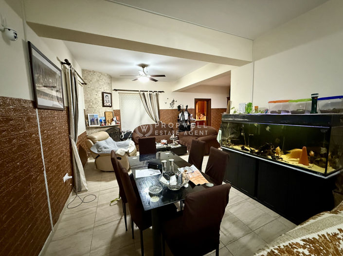 Image No.3-4 Bed House for sale