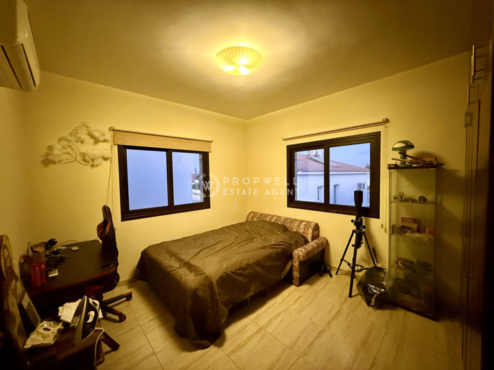 Image No.9-4 Bed House for sale