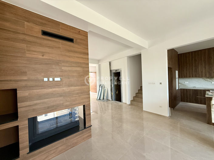 Image No.3-4 Bed House for sale