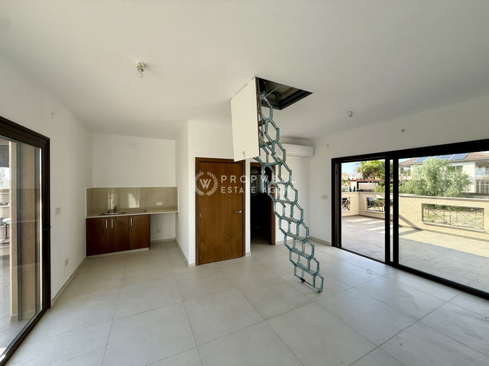 Image No.13-4 Bed House for sale