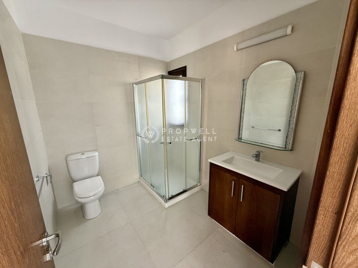 Image No.15-4 Bed House for sale