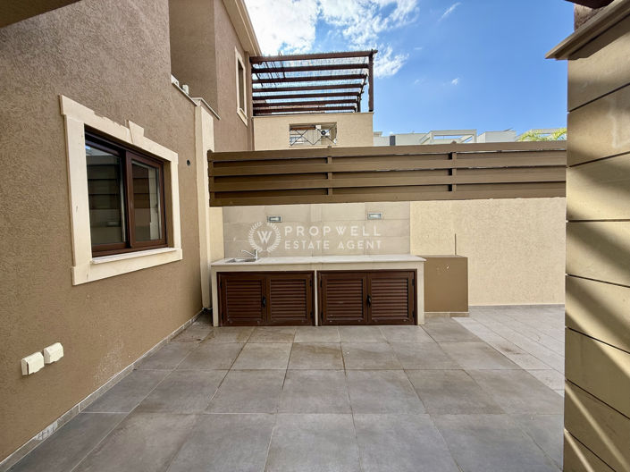 Image No.17-4 Bed House for sale