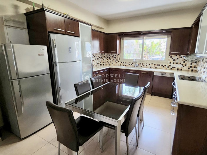 Image No.6-4 Bed House for sale