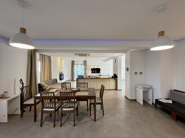 Image No.4-4 Bed House for sale