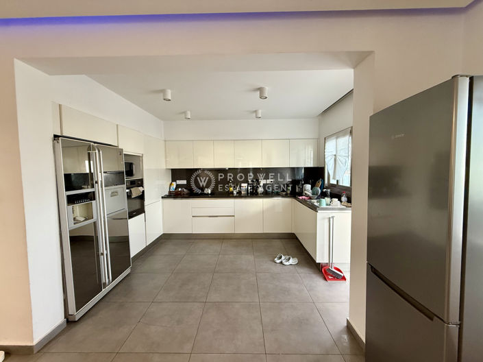 Image No.5-4 Bed House for sale