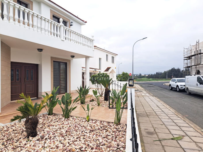 Image No.3-5 Bed Villa for sale