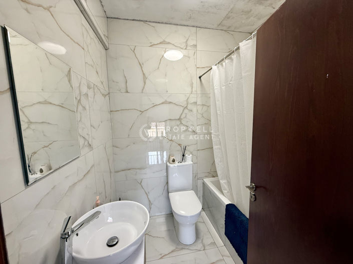 Image No.10-3 Bed House for sale