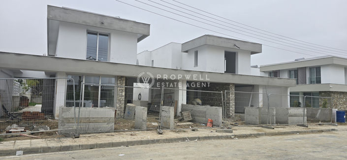 Image No.10-4 Bed House for sale