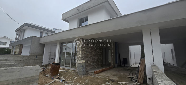 Image No.9-4 Bed House for sale