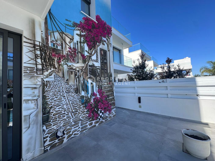 Image No.23-5 Bed Villa for sale