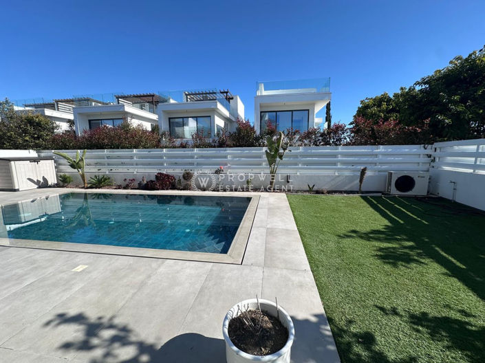 Image No.26-5 Bed Villa for sale