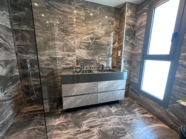 Image No.29-5 Bed Villa for sale