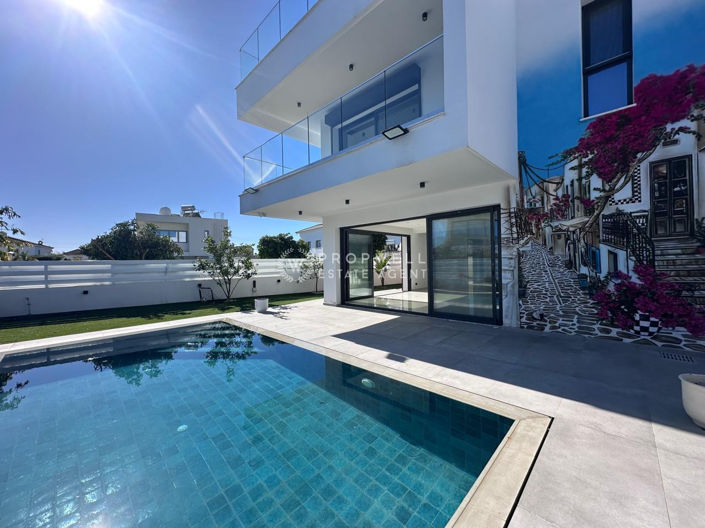 Image No.35-5 Bed Villa for sale