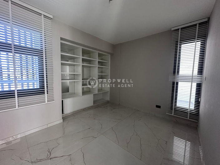 Image No.42-5 Bed Villa for sale