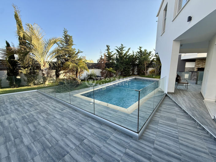 Image No.17-Villa de 6 chambres à vendre à Oroklini