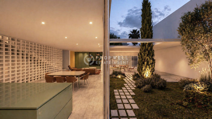 Image No.8-3 Bed House for sale