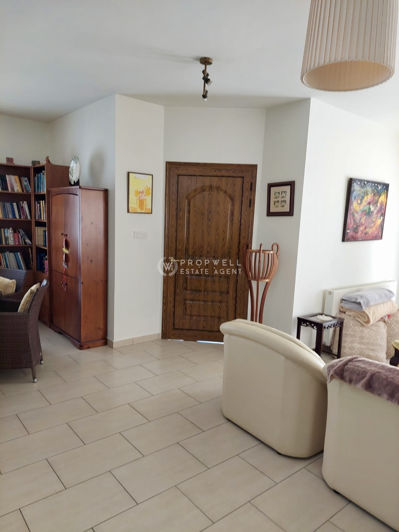 Image No.5-3 Bed House for sale