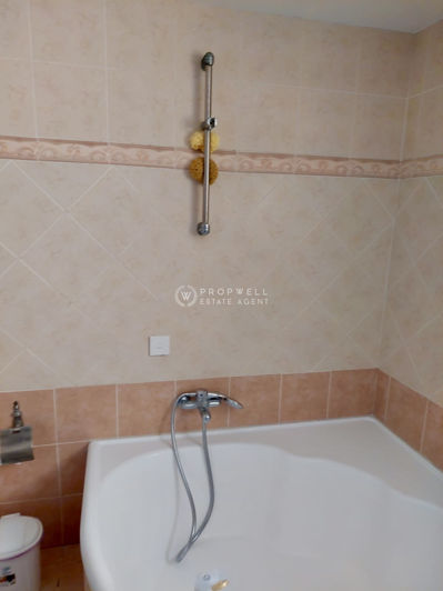 Image No.9-3 Bed House for sale