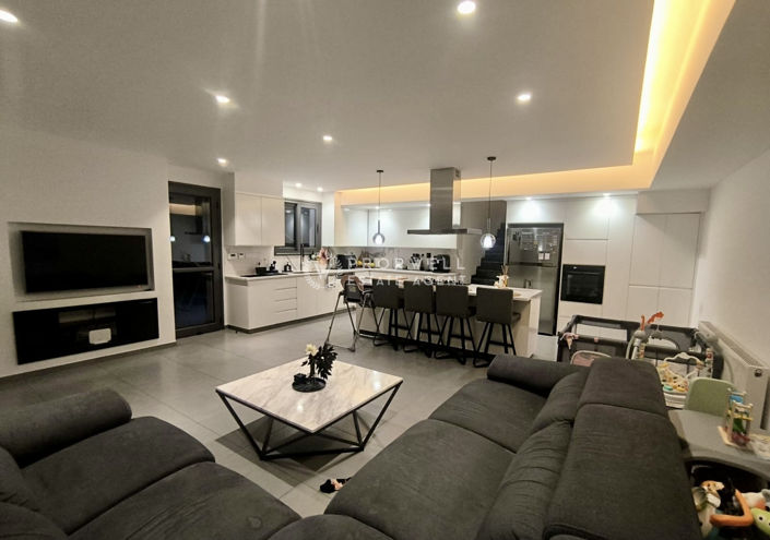 Image No.4-3 Bed House for sale