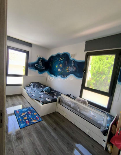 Image No.8-3 Bed House for sale