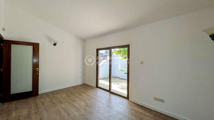 Image No.16-4 Bed House for sale