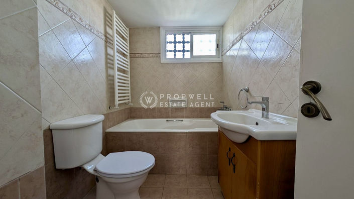 Image No.18-4 Bed House for sale