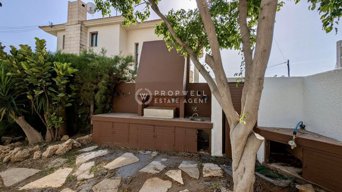Image No.22-4 Bed House for sale