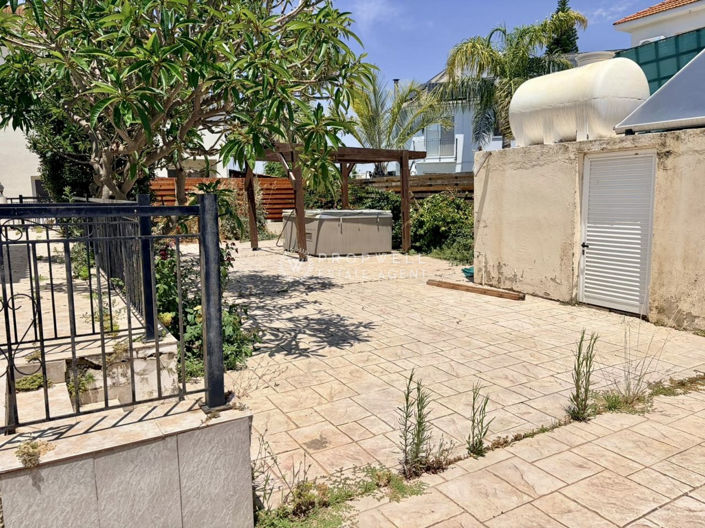 Image No.12-3 Bed House for sale