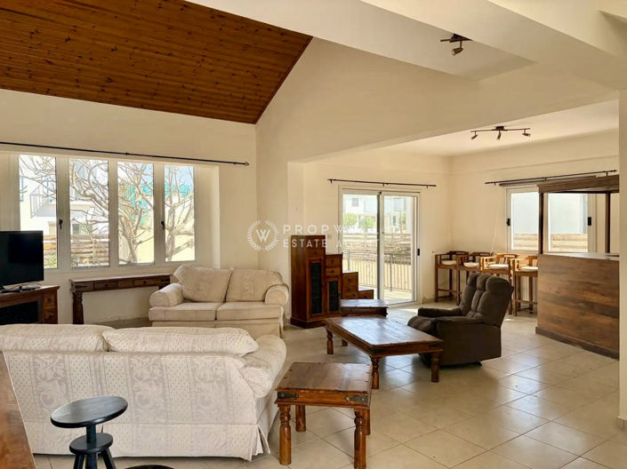 Image No.2-3 Bed House for sale